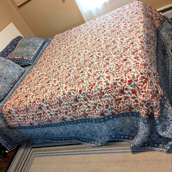 LL Bean Floral Border and Paisley King Quilt W Matching Shams
